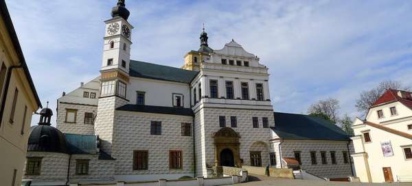 Château de Pardubice: Hébergement