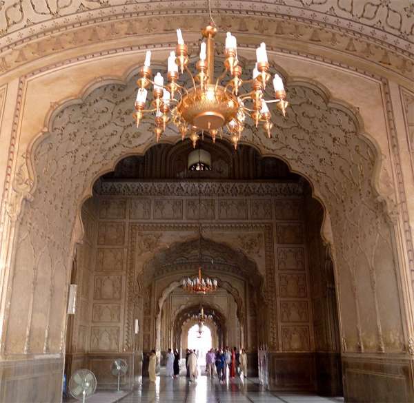 El interior de la mezquita