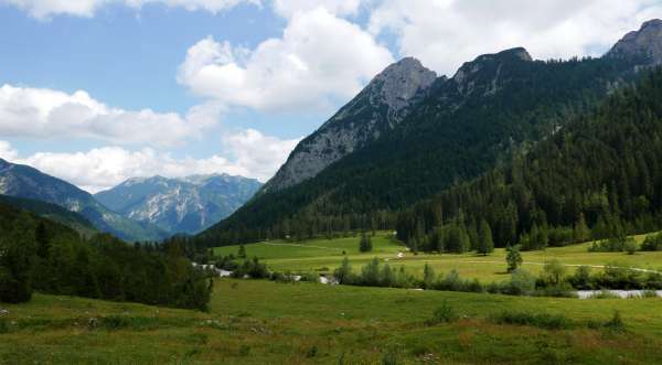 Pohľad späť smerom k jazeru Achensee