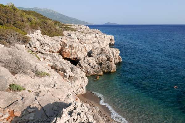 Falaises avec grottes