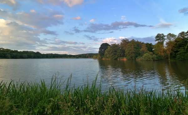 Lagoa do castelo em Kopidlno