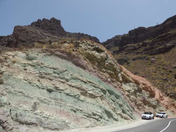 Les rochers sont devenus bleus