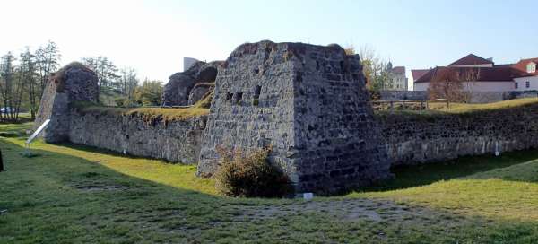 Lipý Water Castle: Accommodations