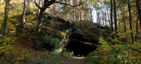 Large gypsy cave: Weather and season
