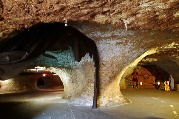 유럽에서 가장 큰 인공 사암 지하
