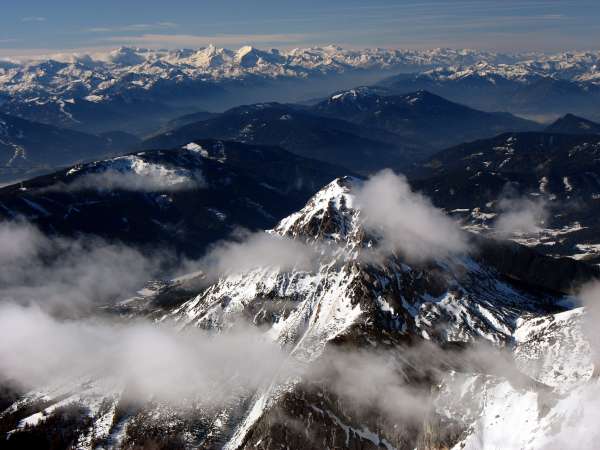 Vista das Montanhas Baixas de Tauern