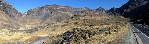 Widok na skalny klif