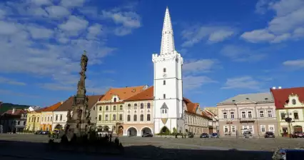 Plaza de la paz en Kadan