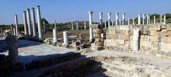 Salamis: Accommodaties