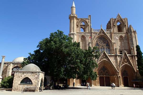 Die St.-Nikolaus-Kathedrale ist jetzt eine Moschee