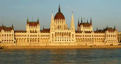 Ungarisches Parlament in Budapest