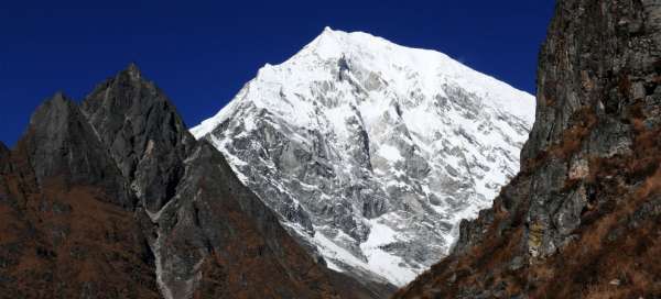 Langtang Lirung (7.227m)