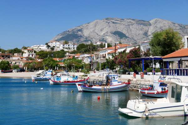 Excursión al puerto de Ormos - Pintoresco puerto de Samos | Gigaplaces.com