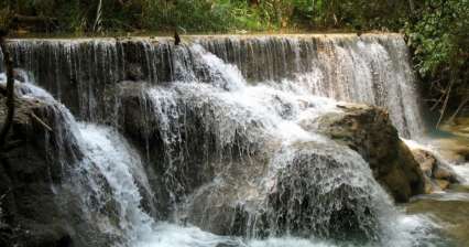 Kuang Si-watervallen