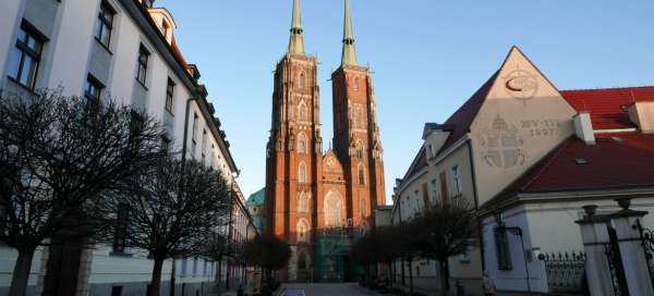 Catedral de San Juan Bautista en Wroclaw: Alojamientos