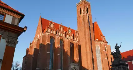 Kolegiátní kostel sv. Kříže a sv. Bartoloměje