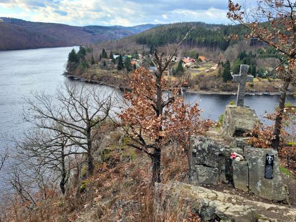 Rock lookout