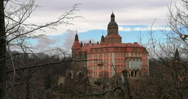 Blick auf die Burg Ksiaz