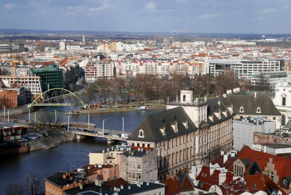 Blick auf die Oder und die Universität