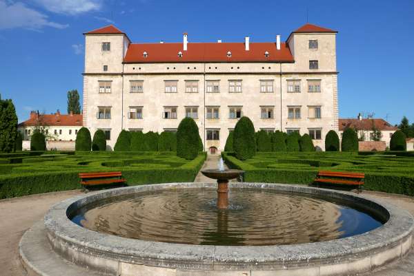Het beroemdste uitzicht op het kasteel van Bučovice