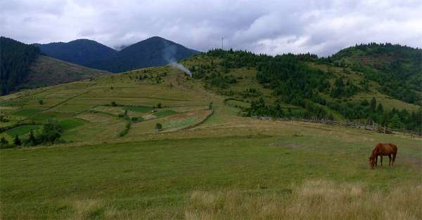 Ridge path to Sinevir