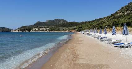 Reis naar het strand van Psili Ammos (west)