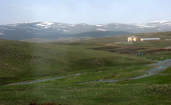 Uma planície montanhosa no leste da Turquia