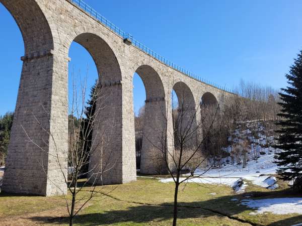 Železniční viadukt