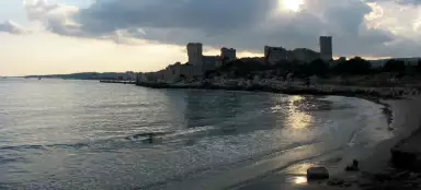 Due castelli vicino a Kizkalesi
