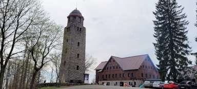 Bramberk - wieża widokowa i chata