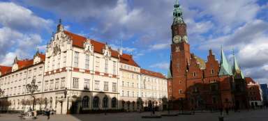 A walk along the Market Square in Wroclaw