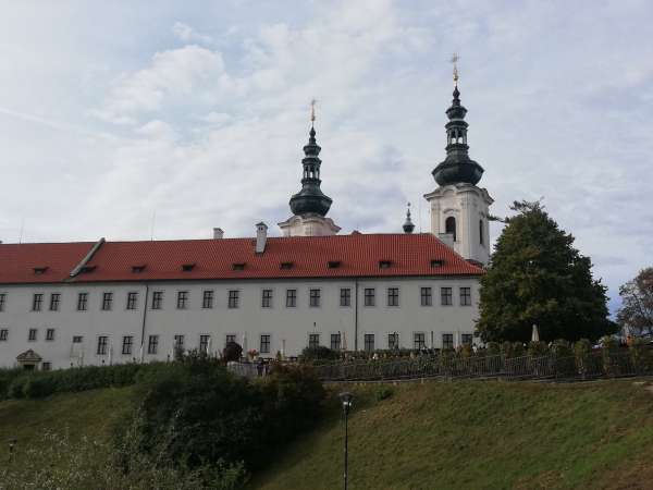 Kloster von unten