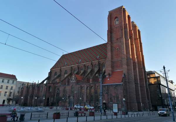 Gezicht op de kerk van St. Maria Magdalena