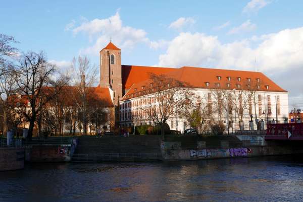 Kirche der Heiligen Jungfrau Maria auf der Insel Piasek