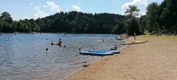 Swimming in the Pastviny reservoir: Accommodations