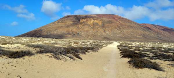 Arid island: Weather and season