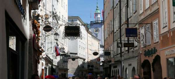 Getreidegasse: Weather and season