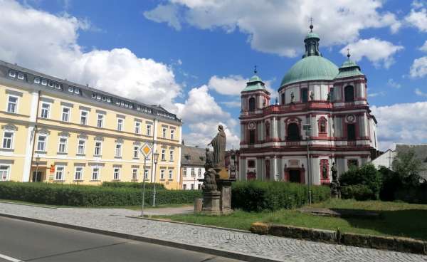 Basílica Menor de St. Lourenço e S. Zdislavy
