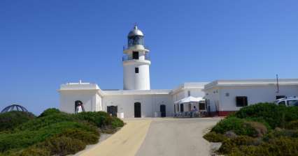 游览 Faro de Cavalleria 灯塔