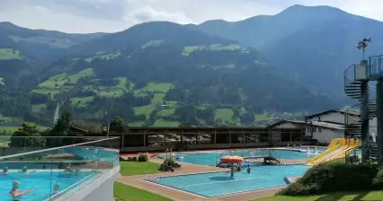 Erlebnistherme Zillertal 水中心