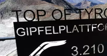 チロル展望台TOP（3,210m）
