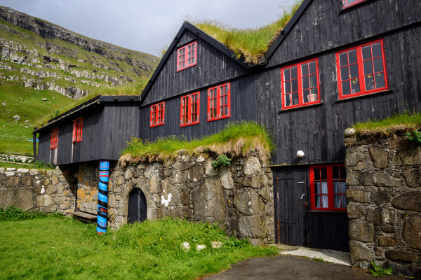 Kirkjubøargarður教堂