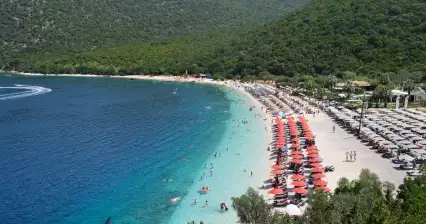 アンティサモス ビーチ