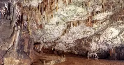 ドロガラティの洞窟