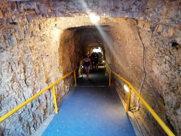 Descent through the tunnel to the lake