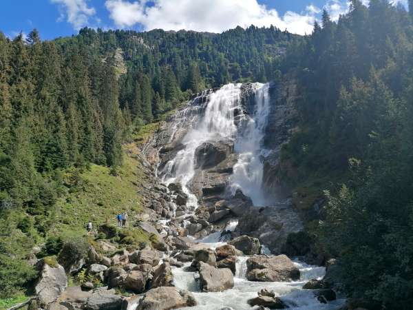 The impressive Grawa waterfall