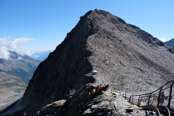 Veduta della Schaufelspitze (3332 m)