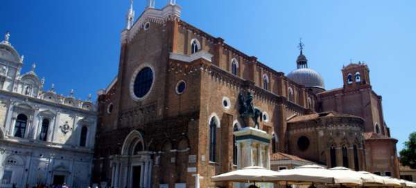 Basílica dei Santi Giovanni e Paolo: Alojamientos