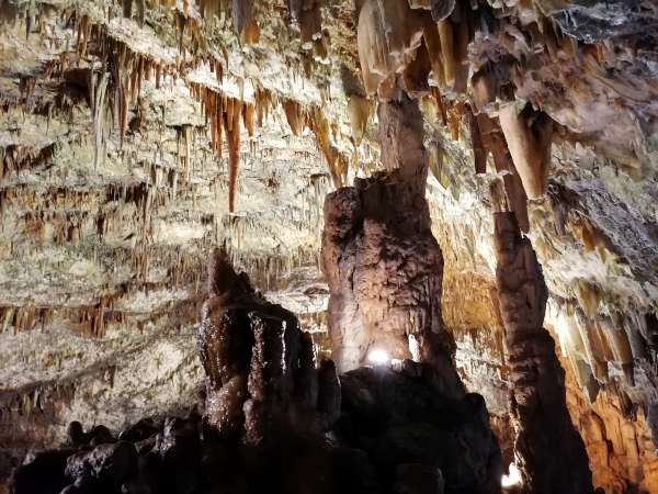 As belezas da Caverna Drogarati