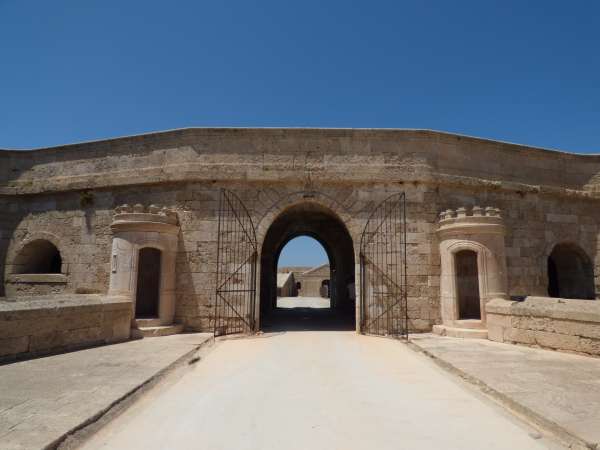Gate of Isabella II.